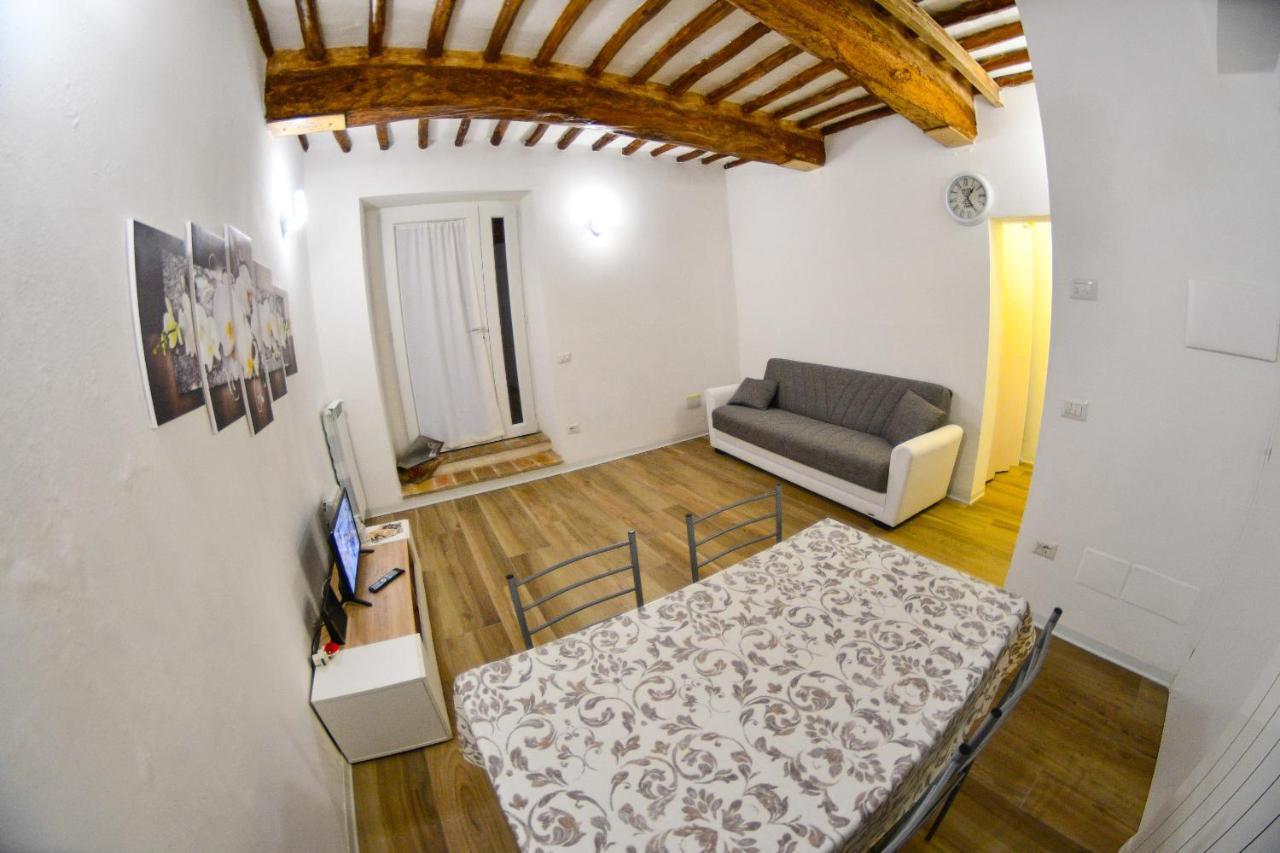 A Casa Di Silvia Apartamento Foligno Exterior foto
